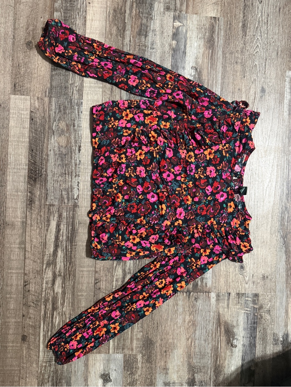 wild fable Black Floral Ruffle Long-Sleeve Blouse with Pink & Orange Flowers